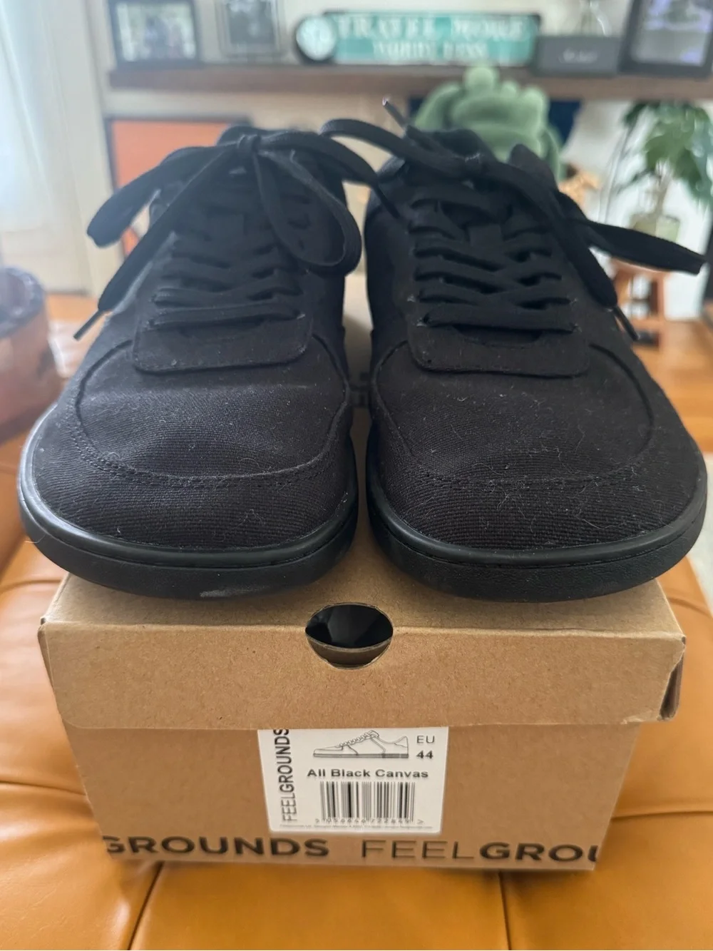Feelgrounds Black Canvas Barefoot Sneakers Men’s Size 11